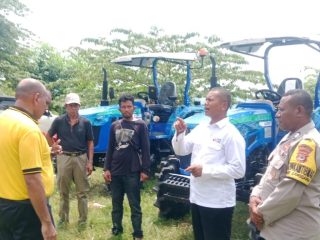 Dukung Ketahanan Pangan, Polda Papua Beri Bantuan Alsintan Kepada Kelompok Tani