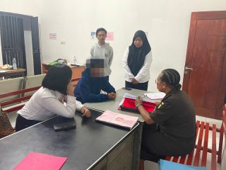 Polres Keerom Limpahkan Kasus Persetubuhan Anak dibawah umur ke Kejaksaan Negeri (Tahap II)