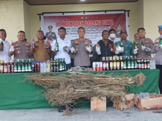 Polres Keerom Musnahkan Ratusan Botol Miras Dan Ganja