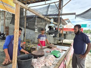 Bahan Pokok Alami Kenaikan Harga, Sat Reskrim Polres Keerom lakukan Sidak.