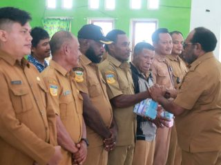 Salurkan DD dan BLT 2026, Bupati Keerom Peringatkan Kepala Kampung Akan Hal Ini !