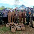 Ratusan Botol Miras Terjaring Dalam Operasi Bersama Pemerintah Distrik Arso